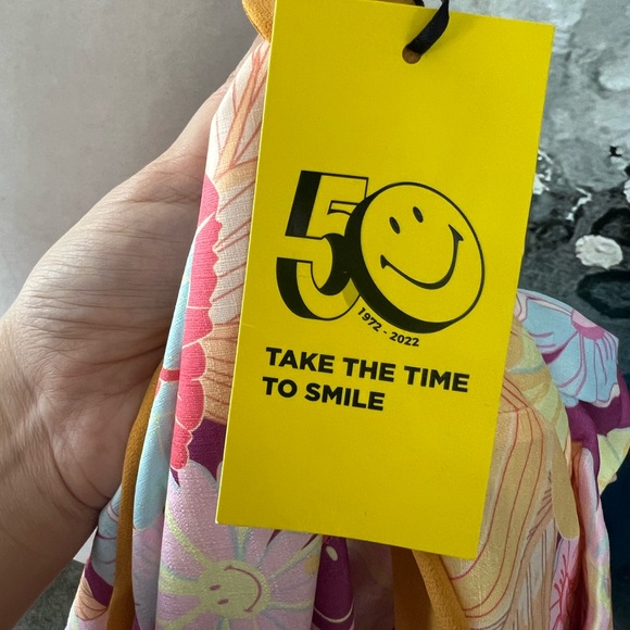 Unique Vintage x Smiley Wrap Dress - Picture 6 of 8